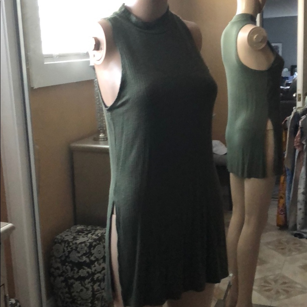 Green sleeveless long top